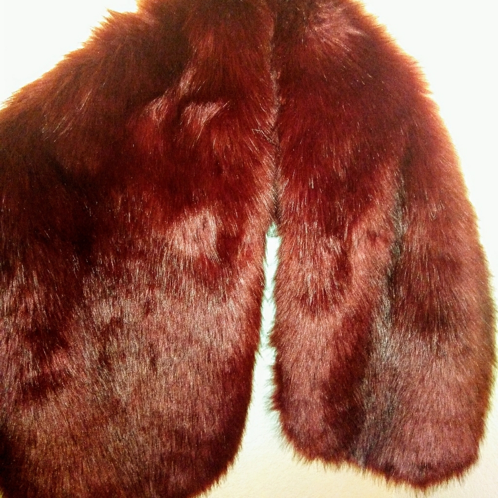Deep burgundy faux fur Shrug!